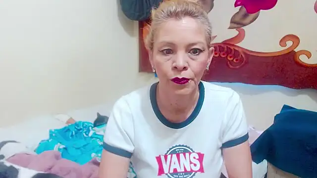 electra-mommy online show from October 10, 2025, 12:26 pm