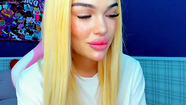 Angel Sapphire  online show from February 15, 2025, 3:28 pm