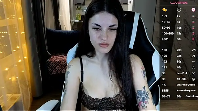 Snapshot of Mary___Moore chatting on November 14, 2025, 6:17 pm Mary Moore online show from November 14, 2025, 6:17 pm