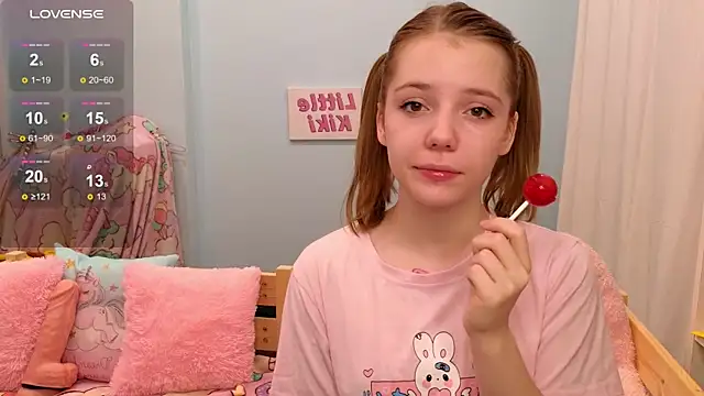 Snapshot of PrincessLittleKiki chatting on November 10, 2025, 7:18 am PrincessLittleKiki online show from November 10, 2025, 7:18 am