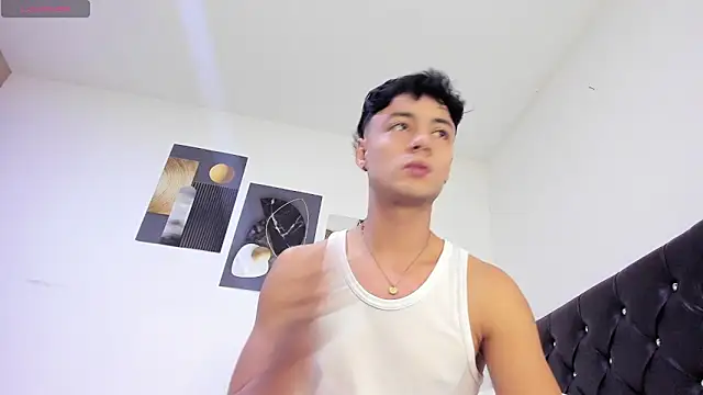 Sebastian-Dash online show from October 18, 2025, 9:04 pm