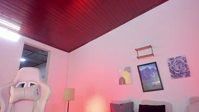 Aliciia cute1 online show from September 14, 2025, 9:19 am