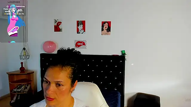 Aliciia cute1 online show from April 28, 2026, 9:53 pm