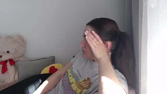  JustmeHere  online show from December 16, 2025, 10:31 am