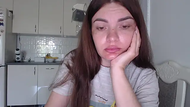  JustmeHere  online show from June 19, 2026, 7:12 am