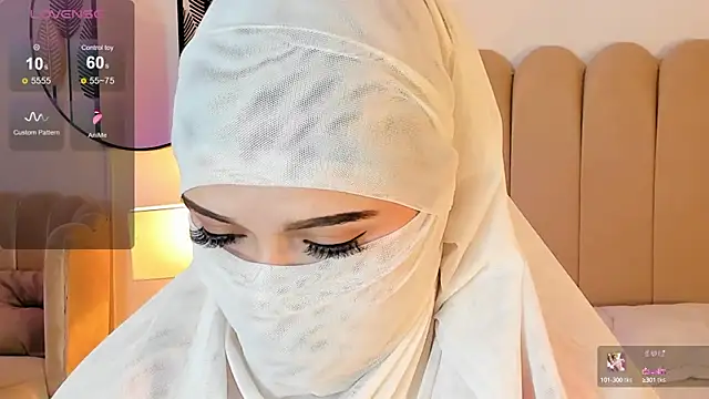 anna-henao online show from February 22, 2025, 1:24 pm