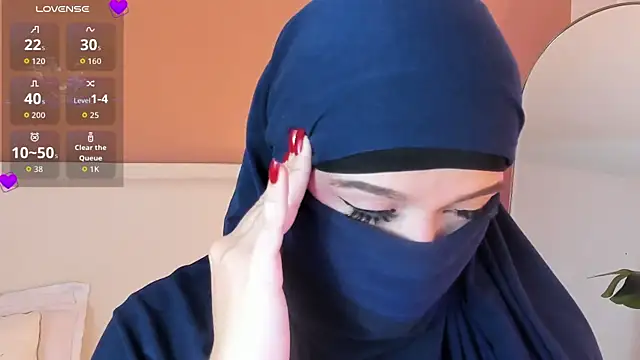 anna-henao online show from September 19, 2025, 7:58 pm