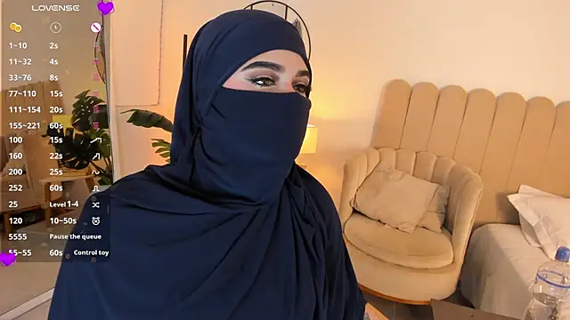 anna-henao online show from June 20, 2026, 2:58 am
