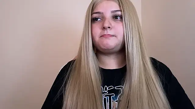 Snapshot of SweetPaige_ chatting on February 2, 2025, 3:17 pm SweetPaige online show from February 2, 2025, 3:17 pm