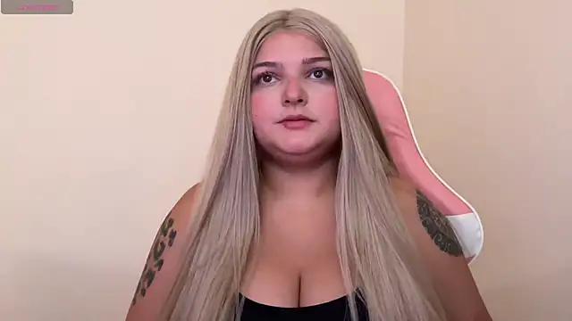 Snapshot of SweetPaige_ chatting on February 21, 2025, 6:37 pm SweetPaige online show from February 21, 2025, 6:37 pm