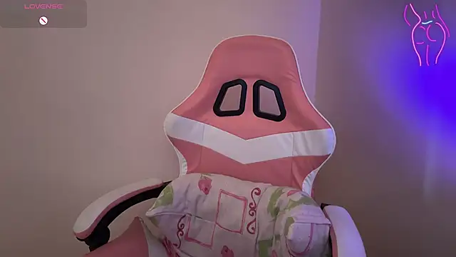 Snapshot of SweetPaige_ chatting on February 23, 2025, 5:50 pm SweetPaige online show from February 23, 2025, 5:50 pm