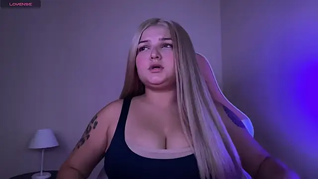 Snapshot of SweetPaige_ chatting on February 27, 2025, 7:47 pm SweetPaige online show from February 27, 2025, 7:47 pm