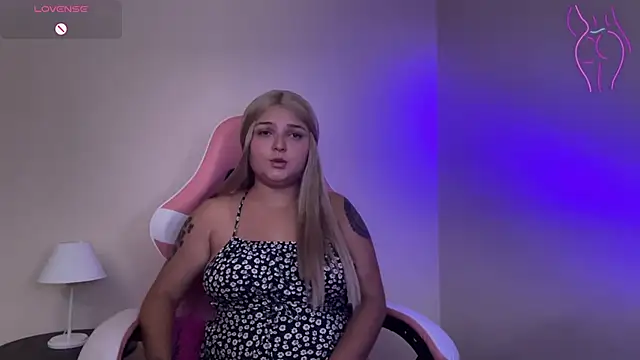 Snapshot of SweetPaige_ chatting on February 28, 2025, 8:28 pm SweetPaige online show from February 28, 2025, 8:28 pm