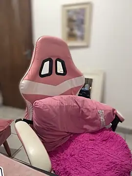 Snapshot of SweetPaige_ chatting on November 14, 2025, 1:43 pm SweetPaige online show from November 14, 2025, 1:43 pm