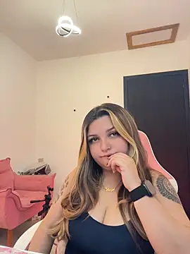 Snapshot of SweetPaige_ chatting on May 17, 2026, 4:36 pm SweetPaige online show from May 17, 2026, 4:36 pm