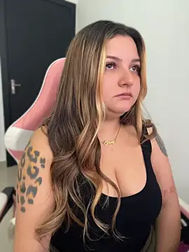 Snapshot of SweetPaige_ chatting on June 1, 2026, 11:45 am SweetPaige online show from June 1, 2026, 11:45 am