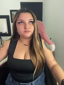 Snapshot of SweetPaige_ chatting on June 28, 2026, 1:06 pm SweetPaige online show from June 28, 2026, 1:06 pm