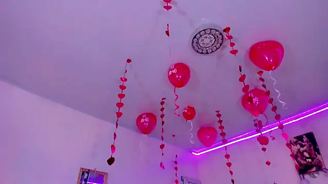 naomy  xx online show from February 20, 2025, 9:42 pm