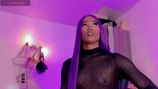 naomy  xx online show from June 6, 2026, 6:18 am
