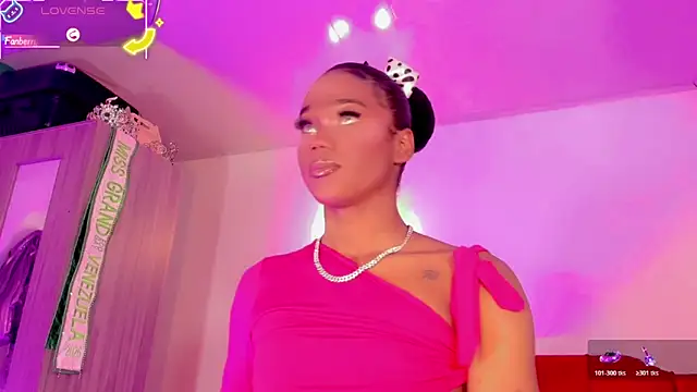 naomy  xx online show from June 21, 2026, 3:20 am