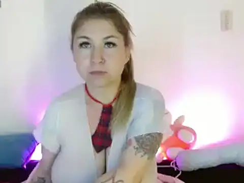 Snapshot of kittycatw chatting on January 7, 2025, 9:07 am kittycatw online show from January 7, 2025, 9:07 am