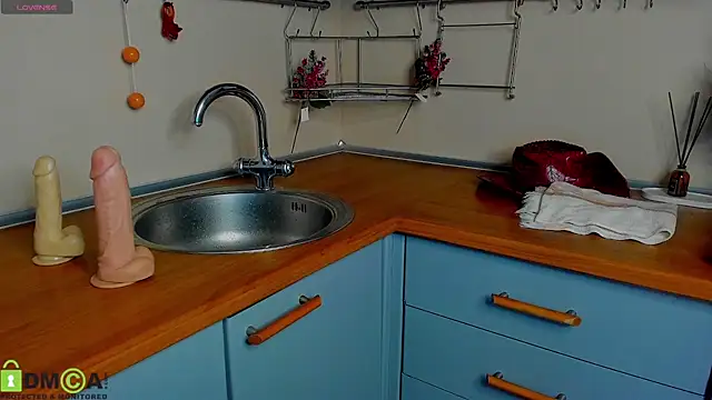 mira robinsonnn online show from February 11, 2025, 7:38 pm