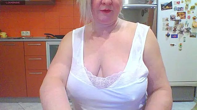 mira robinsonnn online show from February 12, 2026, 8:15 pm