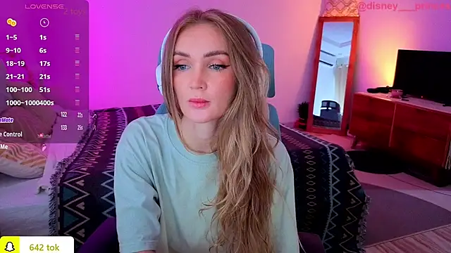 Snapshot of PrincessVS chatting on November 13, 2025, 3:38 am PrincessVS online show from November 13, 2025, 3:38 am