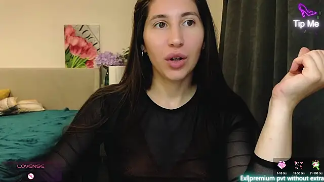 marrycolins online show from June 11, 2026, 2:33 am