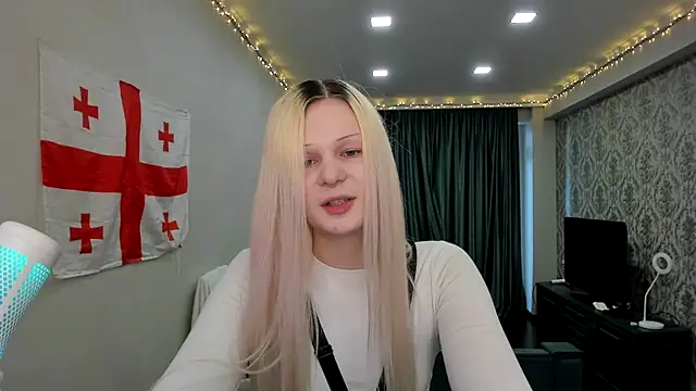 Snapshot of sashakiss99 chatting on January 22, 2025, 12:49 pm sashakiss99 online show from January 22, 2025, 12:49 pm