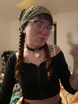 Snapshot of _foxygirl_ chatting on February 7, 2025, 6:34 pm foxygirl online show from February 7, 2025, 6:34 pm