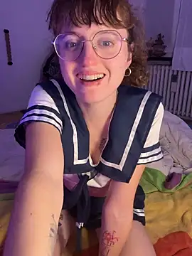 Snapshot of _foxygirl_ chatting on February 8, 2026, 9:18 pm foxygirl online show from February 8, 2026, 9:18 pm