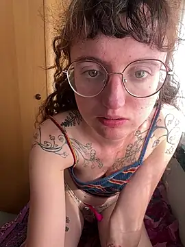  foxygirl  online show from April 27, 2026, 3:10 pm