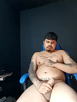 Snapshot of DickMasterfindom chatting on May 12, 2026, 8:44 am DickMasterfindom online show from May 12, 2026, 8:44 am