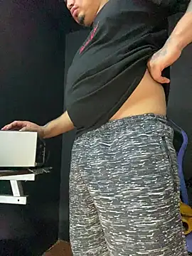 Snapshot of DickMasterfindom chatting on May 22, 2026, 7:15 am DickMasterfindom online show from May 22, 2026, 7:15 am
