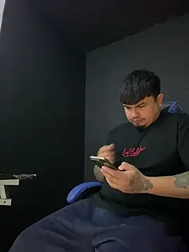 Snapshot of DickMasterfindom chatting on June 7, 2026, 10:46 pm DickMasterfindom online show from June 7, 2026, 10:46 pm