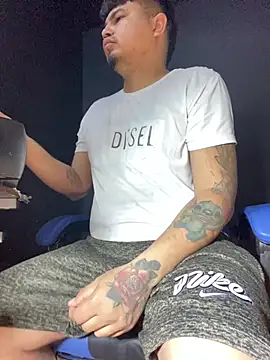 Snapshot of DickMasterfindom chatting on July 10, 2026, 2:38 am DickMasterfindom online show from July 10, 2026, 2:38 am