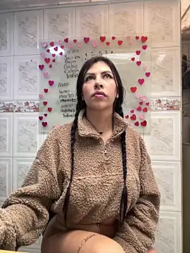 Snapshot of Alanna_atm_ chatting on February 12, 2025, 4:11 pm Alanna atm online show from February 12, 2025, 4:11 pm