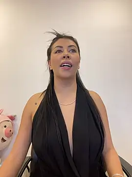 Snapshot of Alanna_atm_ chatting on July 18, 2026, 12:31 pm Alanna atm online show from July 18, 2026, 12:31 pm