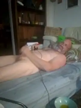 iambradz online show from April 21, 2026, 3:39 pm