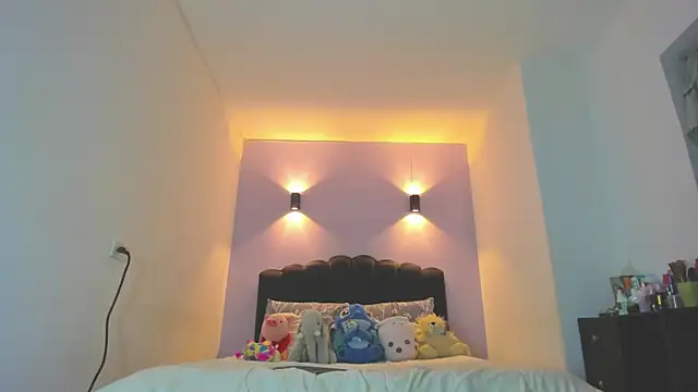 Sofia Clauss  online show from April 26, 2026, 4:10 am