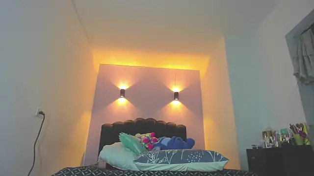 Snapshot of Sofia_Clauss_ chatting on May 4, 2026, 4:19 am Sofia Clauss online show from May 4, 2026, 4:19 am