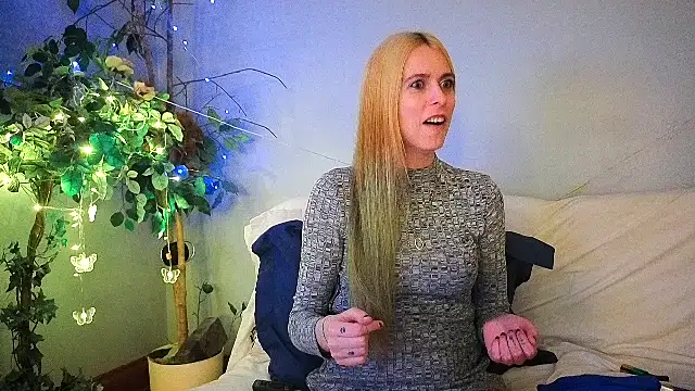 CanadianBeaver6969 online show from October 11, 2025, 9:19 am