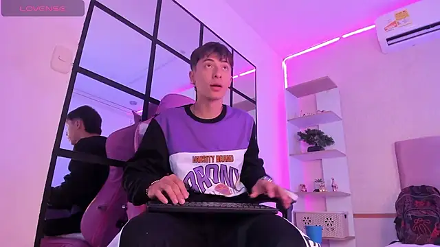 Snapshot of AlessandroDybala chatting on January 19, 2025, 11:56 am AlessandroDybala online show from January 19, 2025, 11:56 am