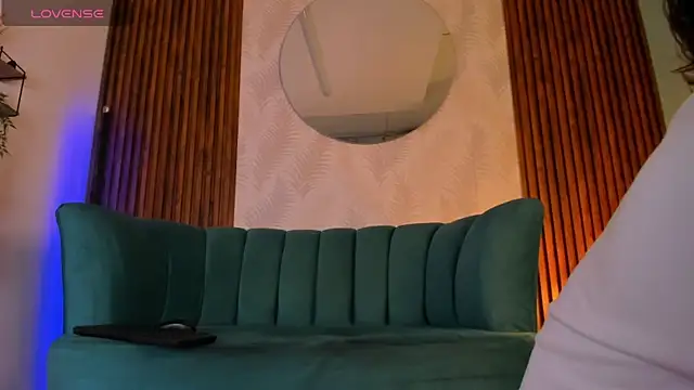 Snapshot of AlessandroDybala chatting on January 30, 2025, 12:37 pm AlessandroDybala online show from January 30, 2025, 12:37 pm