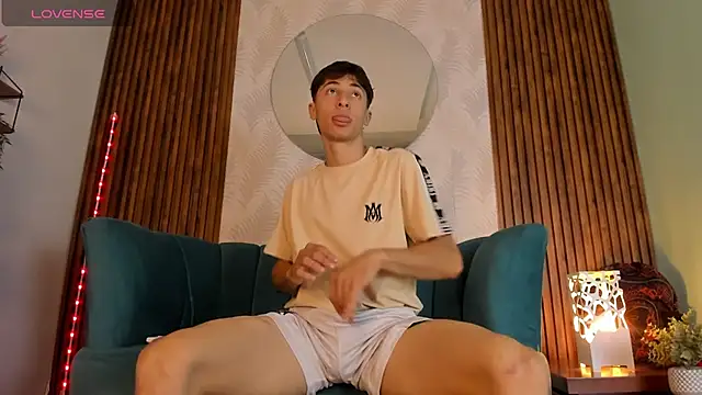 Snapshot of AlessandroDybala chatting on February 4, 2025, 12:33 pm AlessandroDybala online show from February 4, 2025, 12:33 pm