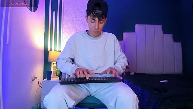 Snapshot of AlessandroDybala chatting on February 19, 2025, 11:49 am AlessandroDybala online show from February 19, 2025, 11:49 am