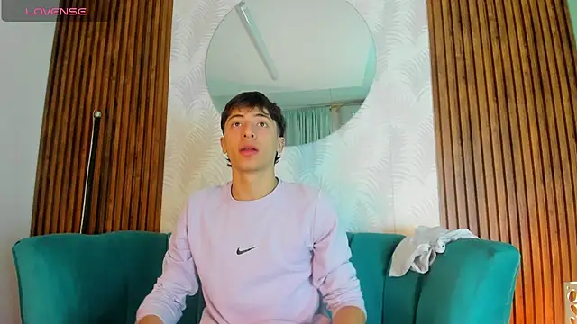 Snapshot of AlessandroDybala chatting on March 7, 2025, 11:51 am AlessandroDybala online show from March 7, 2025, 11:51 am