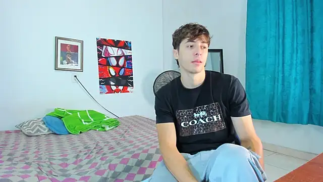 Snapshot of AlessandroDybala chatting on July 4, 2026, 12:44 pm AlessandroDybala online show from July 4, 2026, 12:44 pm