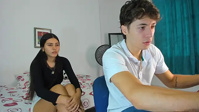 Snapshot of AlessandroDybala chatting on August 6, 2026, 12:51 pm AlessandroDybala online show from August 6, 2026, 12:51 pm